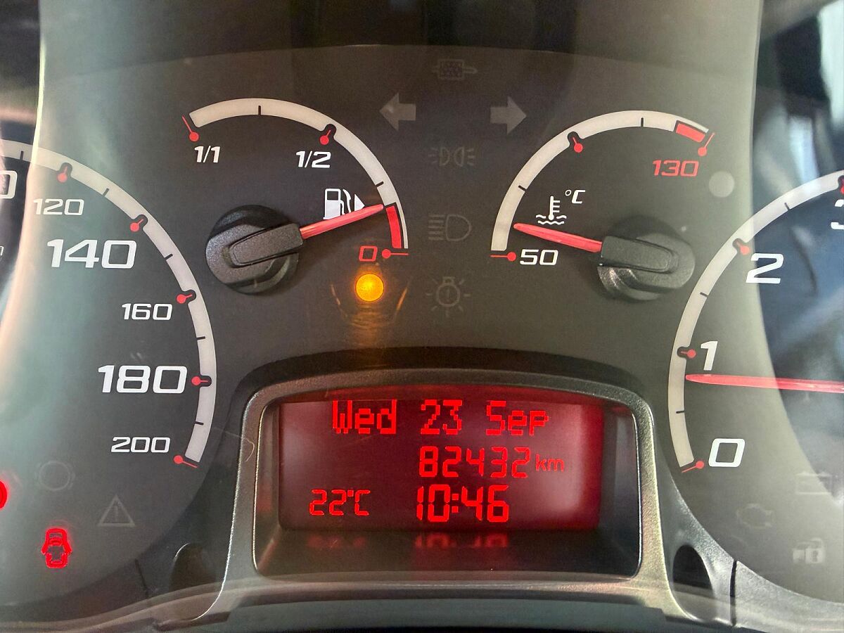 FORD KA TITANIUM 1.2 PETROL SPANISH LHD IN SPAIN ONLY 51000 MILES SUPER 2009